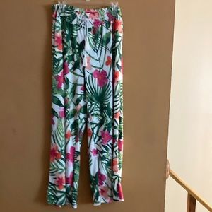 NWT” Women’s Polyester Floral Palazzo Pants. Size M.